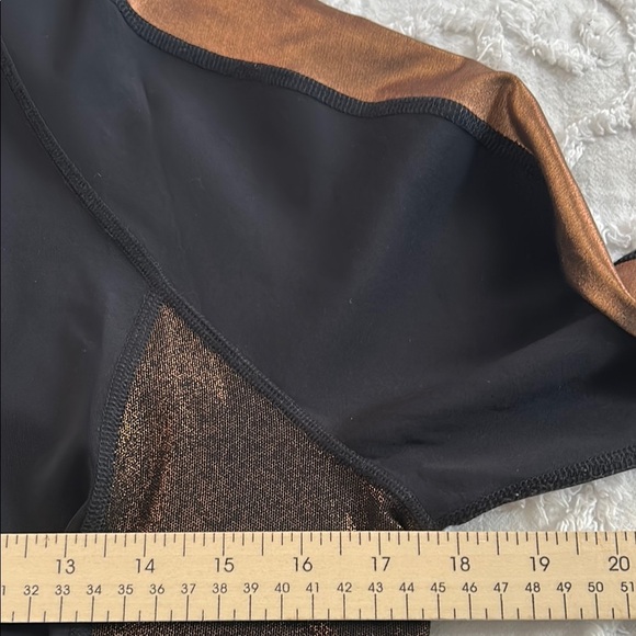 Beyond Yoga black and copper cropped jacket, women’s size large. - Picture 4 of 8
